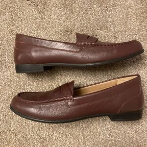Array Women's Burgundy Harper Loafers Size 10N slip on flats
